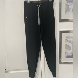 FIGS Women's Black Mari Skinny Jogger Scrub Pants - S